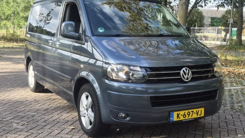 United – 4p Volkswagen campervan uit 2008