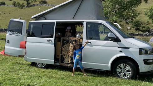 Milan the Van – 5 berth Volkswagen campervan