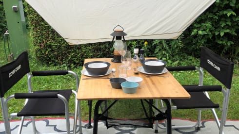 Jacky – Hip and fully equipped camper bus!