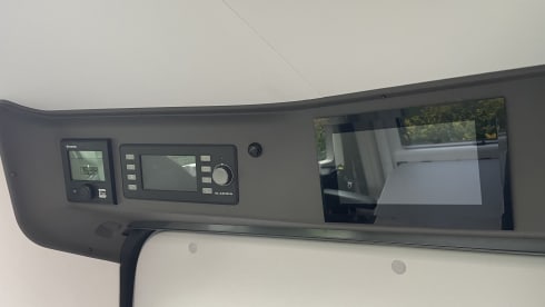 Kneusje – 2p Adria Mobil bus uit 2022