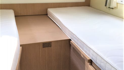 Luxury motorhome with length beds