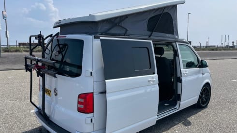 Maak kennis met Adam – Moderne en complete 4-persoons VW T6 | Euro 6 (rijklaar)