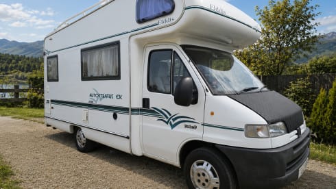 Hugo – 5-persoons Peugeot alkoof uit 2001