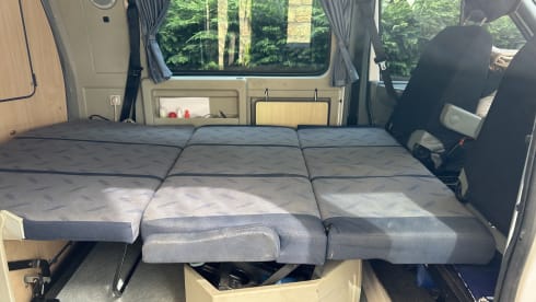one-life-campers – 4p Ford campervan uit 2010