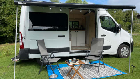 CosyCabin on Wheels – Brand New 3p Renault Master Campervan (2025) 