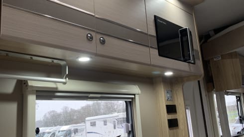Autoquest 196 – Autoquest 196 motorhome 6 berth (delivery and pick up available)