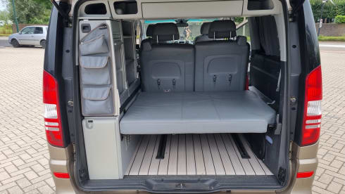 2-person Mercedes-Benz campervan from 2011
