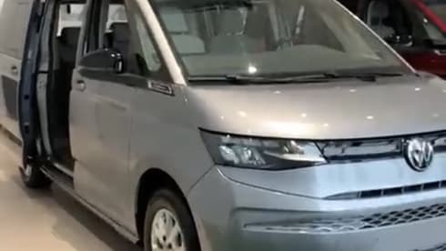 Flo's Cabin. – 4p Volkswagen bus uit 2026