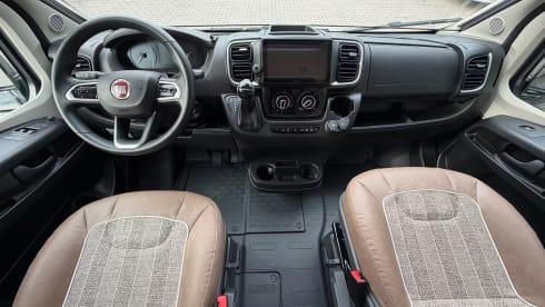 Malibu-Wohnmobil für 4 Personen ab 2024