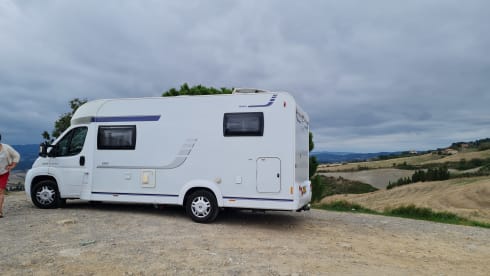 3p complete semi-integrated camper