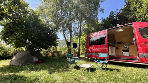 Abel – Robust Mercedes Sprinter camper van (2p) | self-built & off-grid