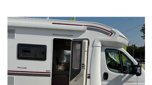 Zeitreise Wohnmobilvermietung No. 3 – GiottiLine Siena 385 Privilege