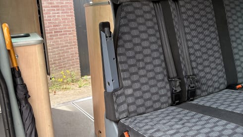 Ford-Campingbus für 4 Personen, Baujahr 2010