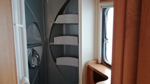BarGas – Elliott the 4 wheel house that can make your dreams come true!!!