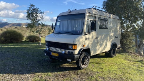 3p Mercedes-Benz bus from 1988