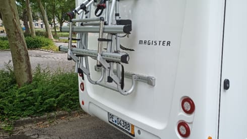 Fleurette Magisten 73LJF with bathroom in the back