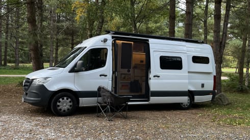 Bespoke Mercedes Sprinter Campervan. Fully Equipped for Ultimate Adventure