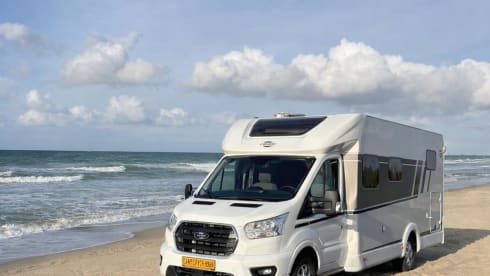 Making Memories 3 – 4-person Ford Carado semi-integrated from 2025 with a lifting bed