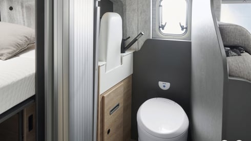 2p Dethleffs Golbetrail Performance bus uit 2025 599cm