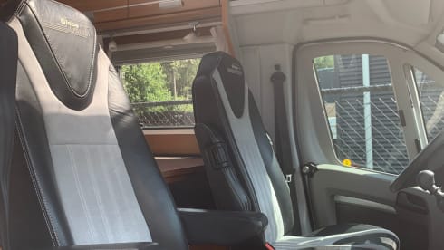 4p Dethleffs semi-integrated uit 2011