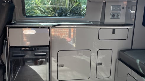 Grey Wolf – 4 berth VW T6 Converted 2016 Camper 