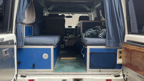 2-person Toyota rooftop from 2000 4x4