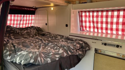 Woodie woodstocker – 2p Volkswagen campervan uit 1984