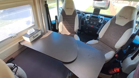 Mobi – 4p Citroën bus uit 2023