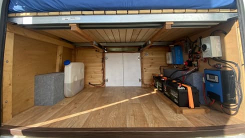 Bert – 2 Berth Transit Stealth Van, Cosy, Homely, Great Value
