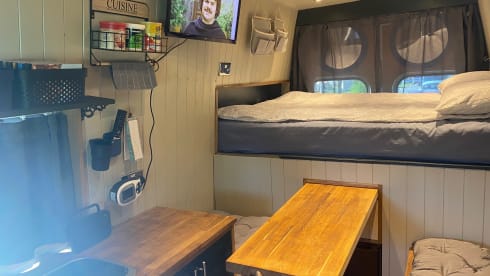Nicky – 2 berth spacious Citroën van