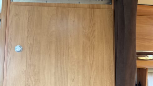 2p Adria Mobil semi-integrated uit 2010