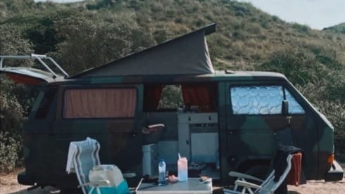 Campouflage  – 2p Volkswagen campervan from 1985
