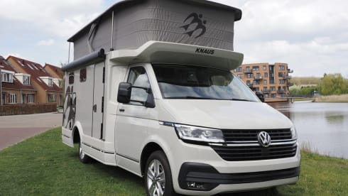 Bulli – 4p Knaus semi-integrated uit 2024