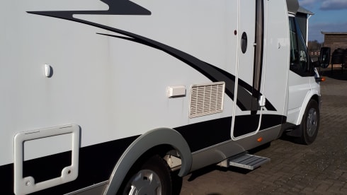 Make a nice relaxing trip with our camper!