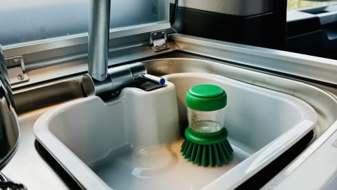 Maggie – VW California Surf - Sleeps 4, home comforts! Heater