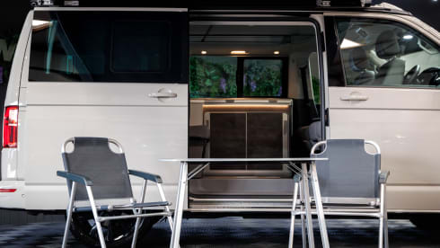 Luxury Camper – Volkswagen California Ocean automaat met 4 slaapplaatsen, 201 pk, 4Motion camper (2024)