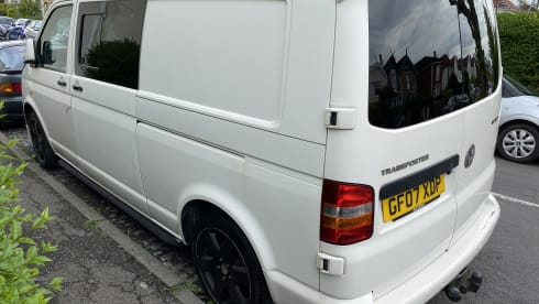 VW T5 'PopTop'  – 4 berth Volkswagen T5 Campervan