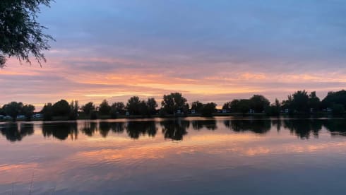 Max  – Cosy comfortable and easy to drive Peugeot MWB 4 birth motorHOME 