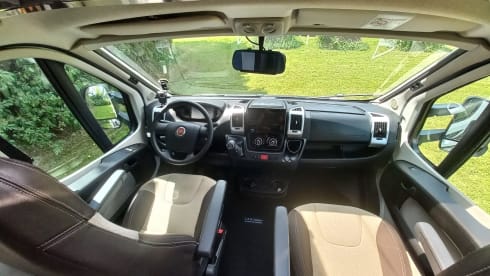 4p Challenger semi-integrated uit 2017