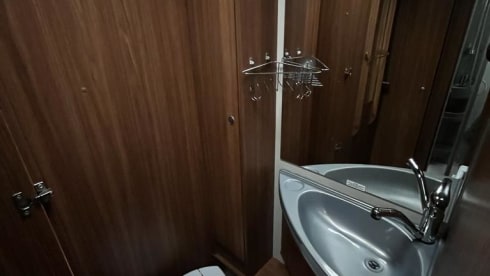 M&M – 5p Carado semi-integrated uit 2016