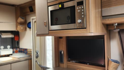 Flossieflo – 2 berth 2014 fully equipped Fiat Bessacarr 