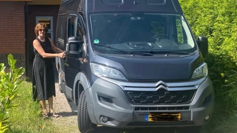 Sfeervolle buscamper voor lange mensen