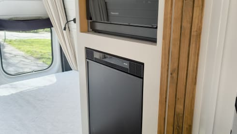 JOEY – 2-seater Peugeot bus from 2019