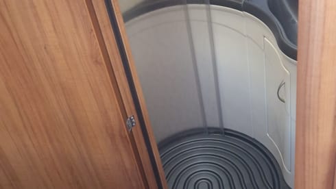 4p Eura Mobil alcove uit 2011