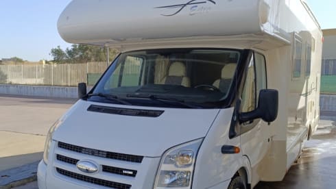 Efi – Camper mansardato