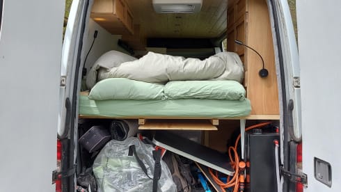 2p Mercedes Sprinter cozy campervan 