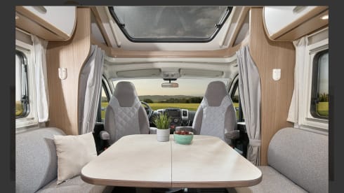 Kerdy – Our Carado T 549 would like to show you the world