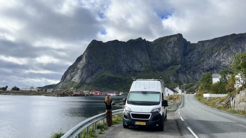 JOEY – 2-seater Peugeot bus from 2019