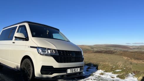 Penny – Luxury High Specification Family VW T6.1 4 Berth Campervan