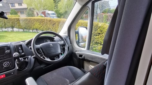 Rocky – Peugeot Boxer Campervan - Snowdonia